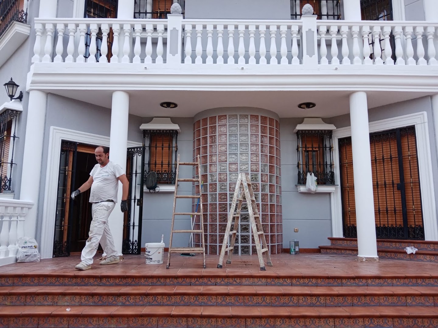 Pinturas Hermanos Hidalgo Aguilar — Fotos 5